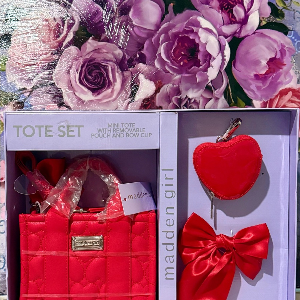 Madden Girl Red Tote Set with Heart Pouch and Bow